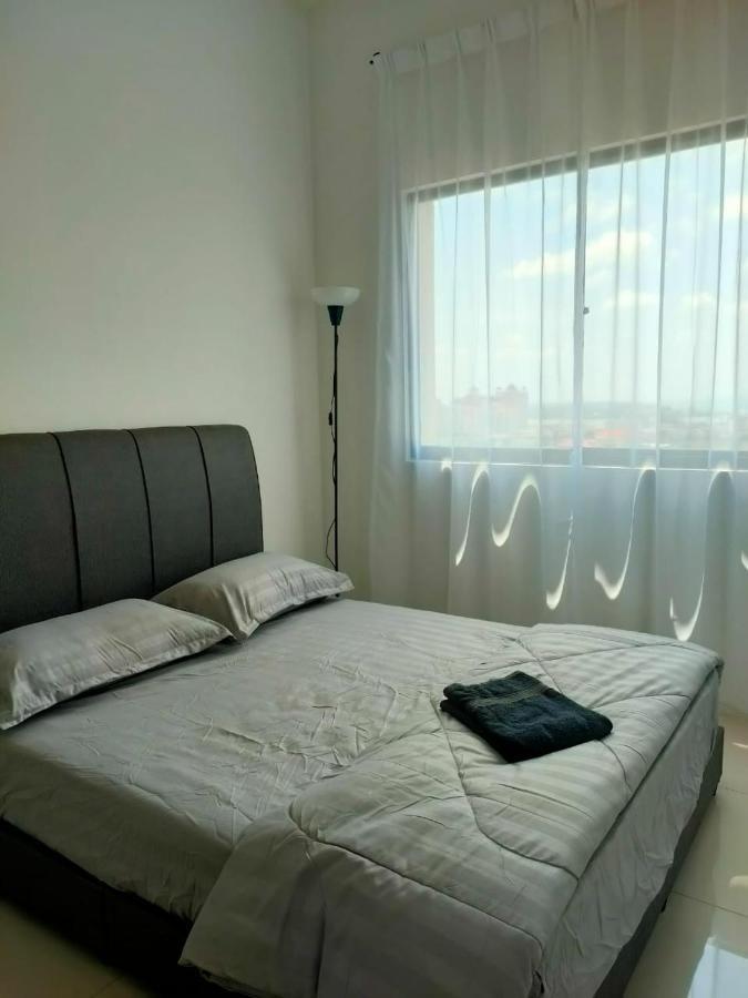 Inadh Suites @ Icon Residence With Pool Kuala Terengganu Bagian luar foto