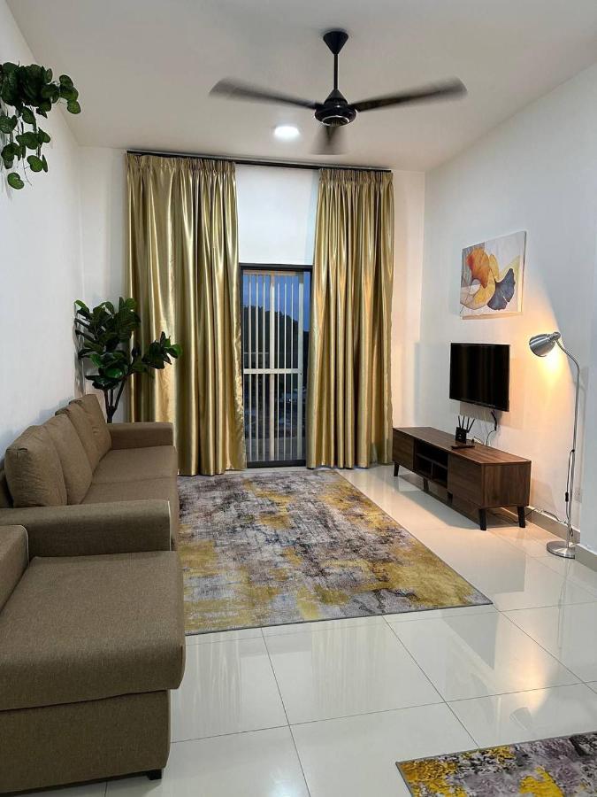 Inadh Suites @ Icon Residence With Pool Kuala Terengganu Bagian luar foto