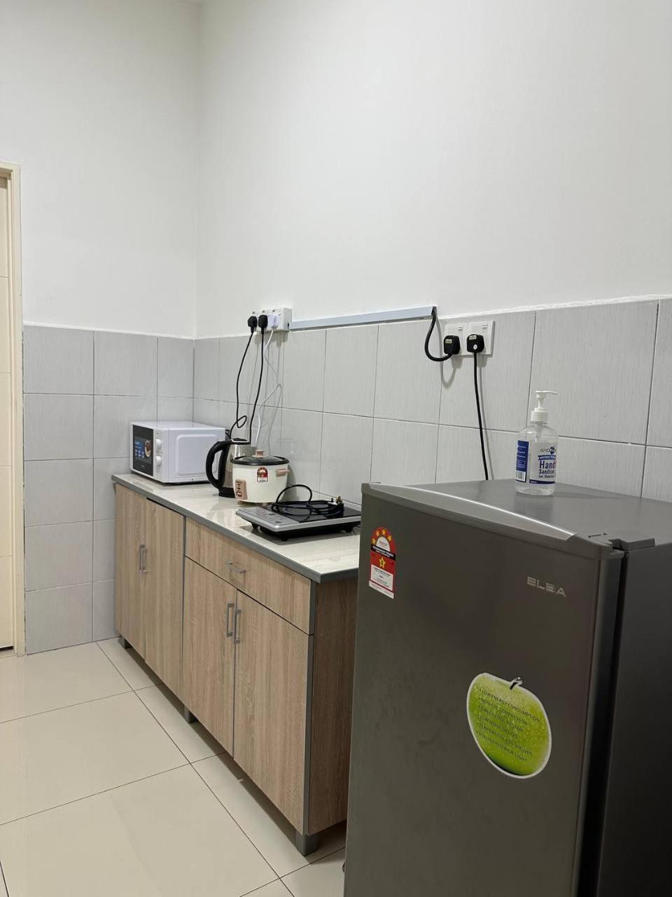 Inadh Suites @ Icon Residence With Pool Kuala Terengganu Bagian luar foto