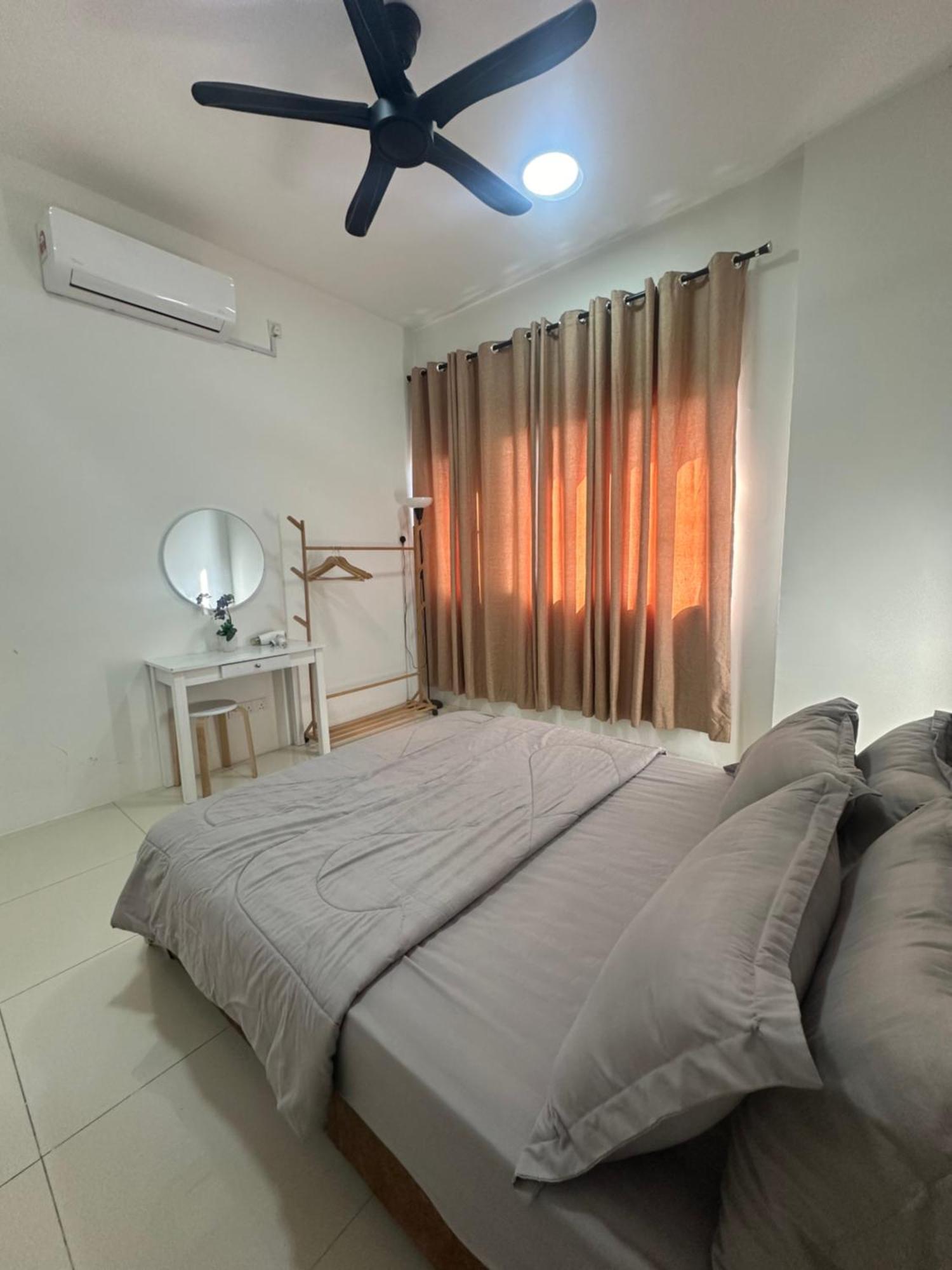 Inadh Suites @ Icon Residence With Pool Kuala Terengganu Bagian luar foto